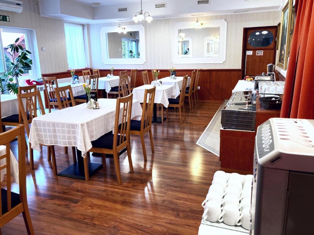 Liza Aqua&Conference Hotel és Fehér Akác Csárda Lajosmizse Extérieur photo