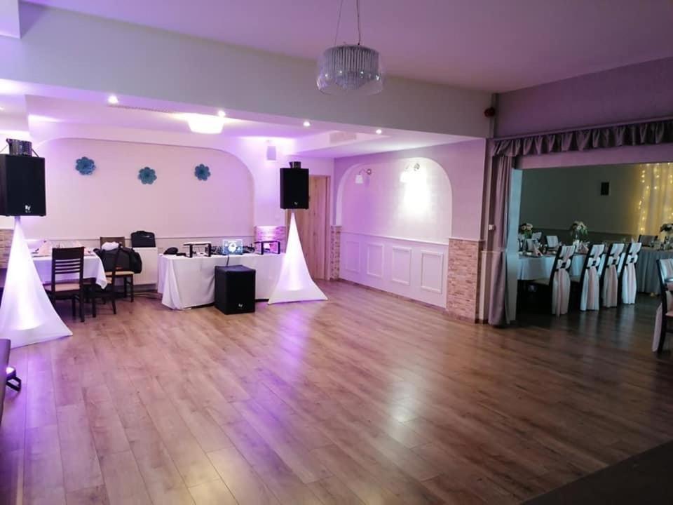 Liza Aqua&Conference Hotel és Fehér Akác Csárda Lajosmizse Extérieur photo